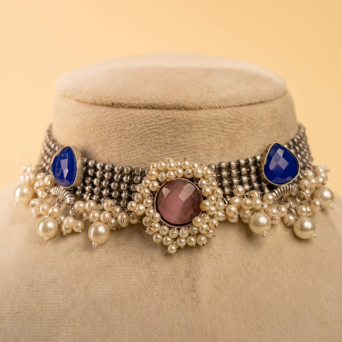 KASHVI BIJOUX PREMIUM AND EXCLUSIVE SEMI HANDMADE CHOKER WITH EARRINGS CH147