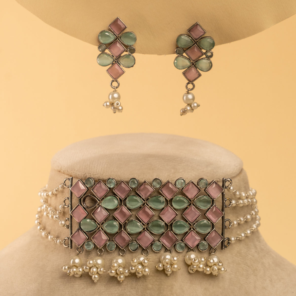 LVY RAW AND RUSTIC ANTIQUE SEMI HANDMADE CHOKER WITH EARRINGS CH119