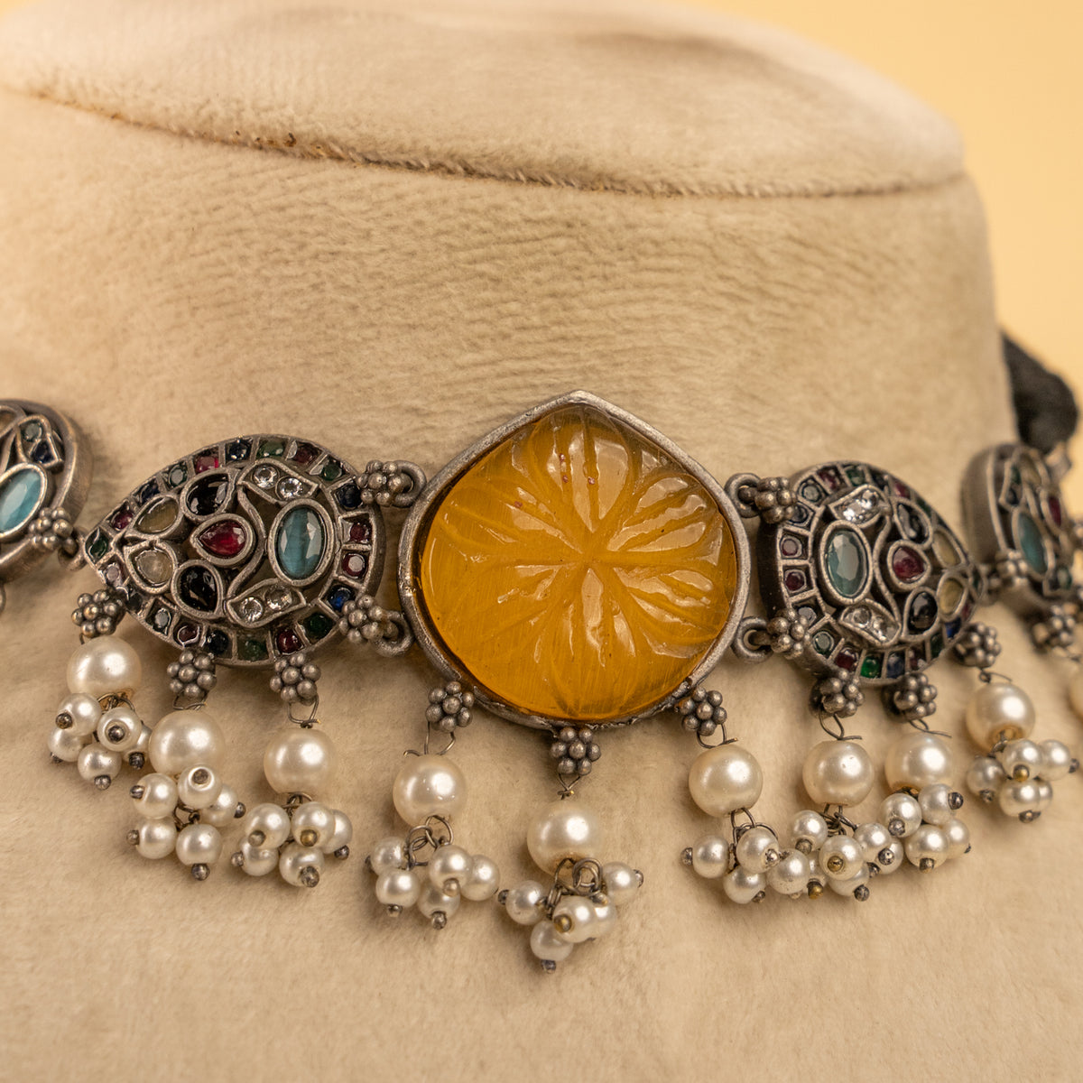 MIRA HANDMADE BIJOUX PREMIUM AND BIJOUX EXCLUSIVE RUSTIC FINISH CHOKER WITH EARRINGS CH527