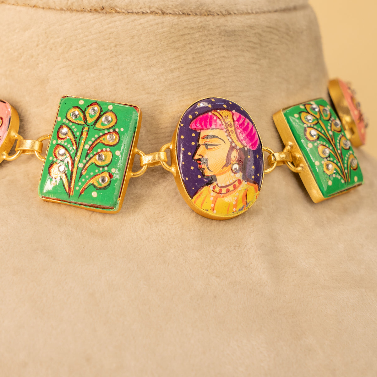 YADASH HANDMADE AND HAND PAINTED CHOKER/NECKPIECE-CH425