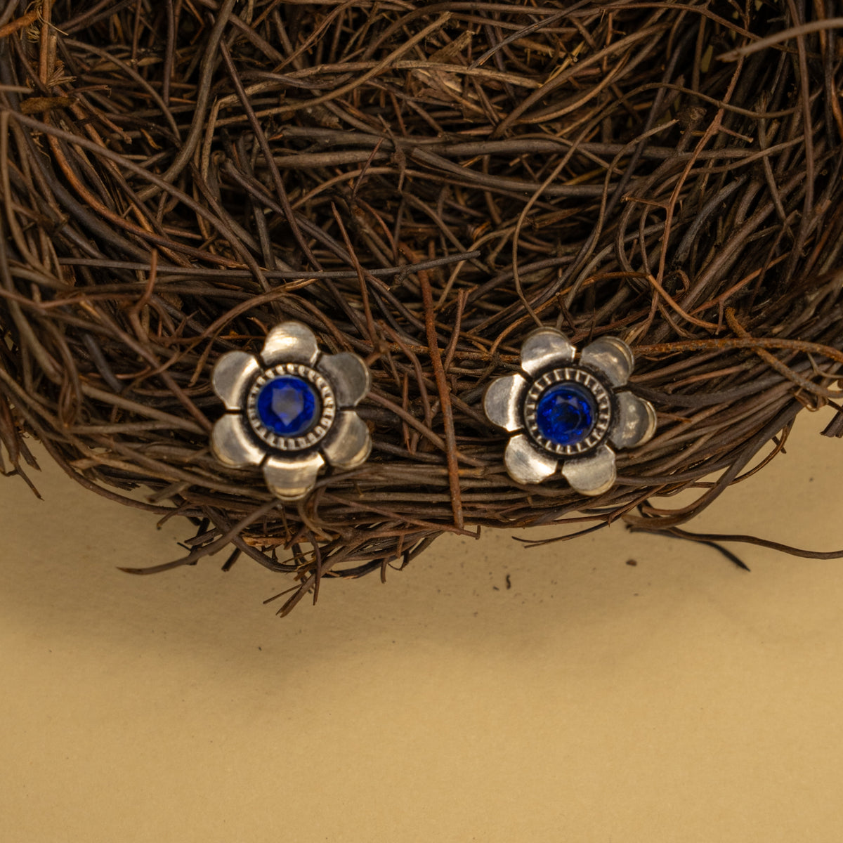 INAYA RUSTIC FINISH CHOKER/NECKPIECE WITH EARRINGS CH446