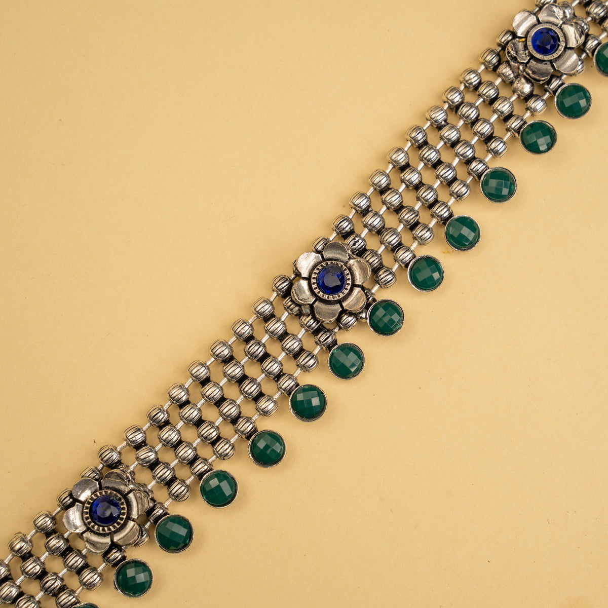 INAYA RUSTIC FINISH CHOKER/NECKPIECE WITH EARRINGS CH446