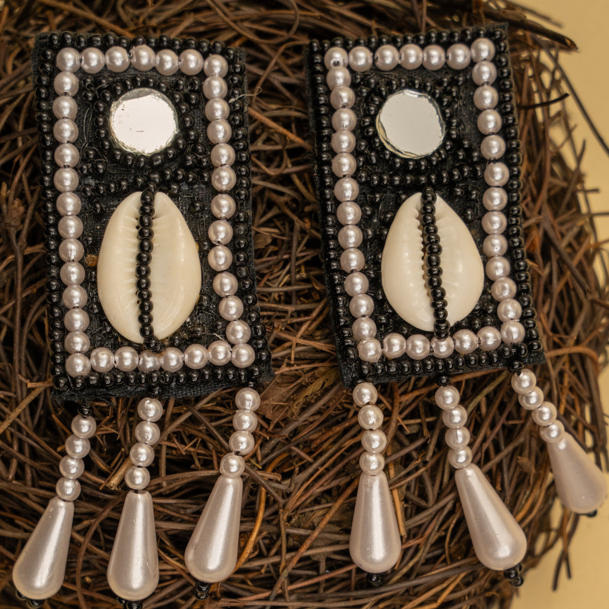 MILLA FABRIC AND BEADS PERFECT FOR HALDI SHELL AFGHANI CHOKER WITH EARRINGS CH467