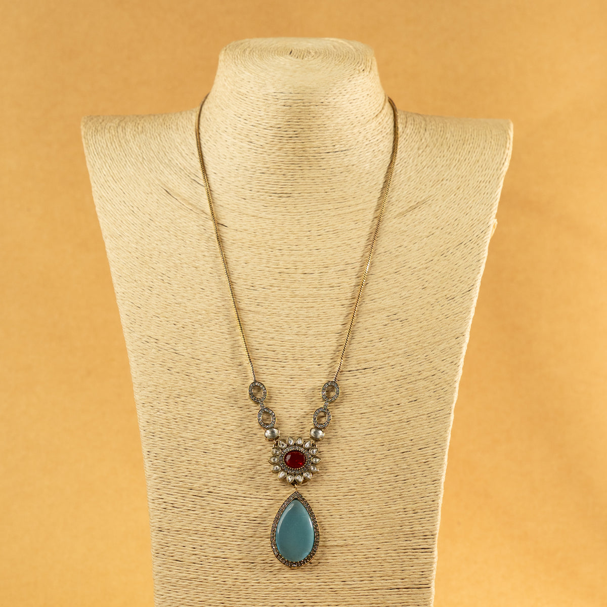 MITTARA SEMI HANDMADE MONALISA STONES NECKPIECE/NECKLACE EARRINGS NL317