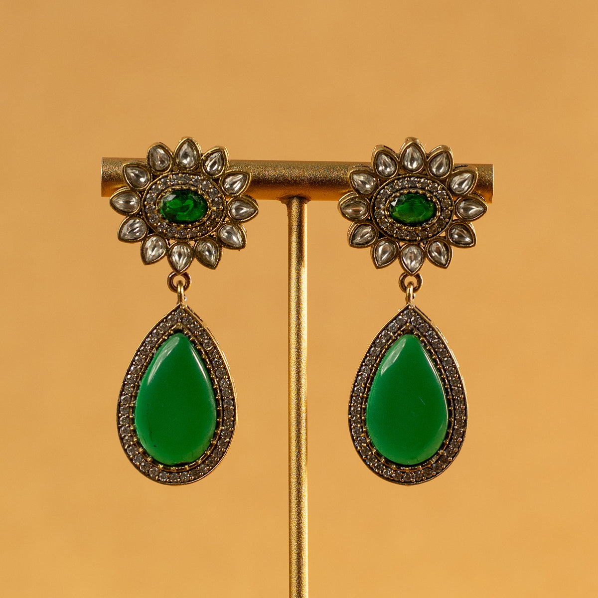 MITTARA SEMI HANDMADE MONALISA STONES NECKPIECE/NECKLACE EARRINGS NL317