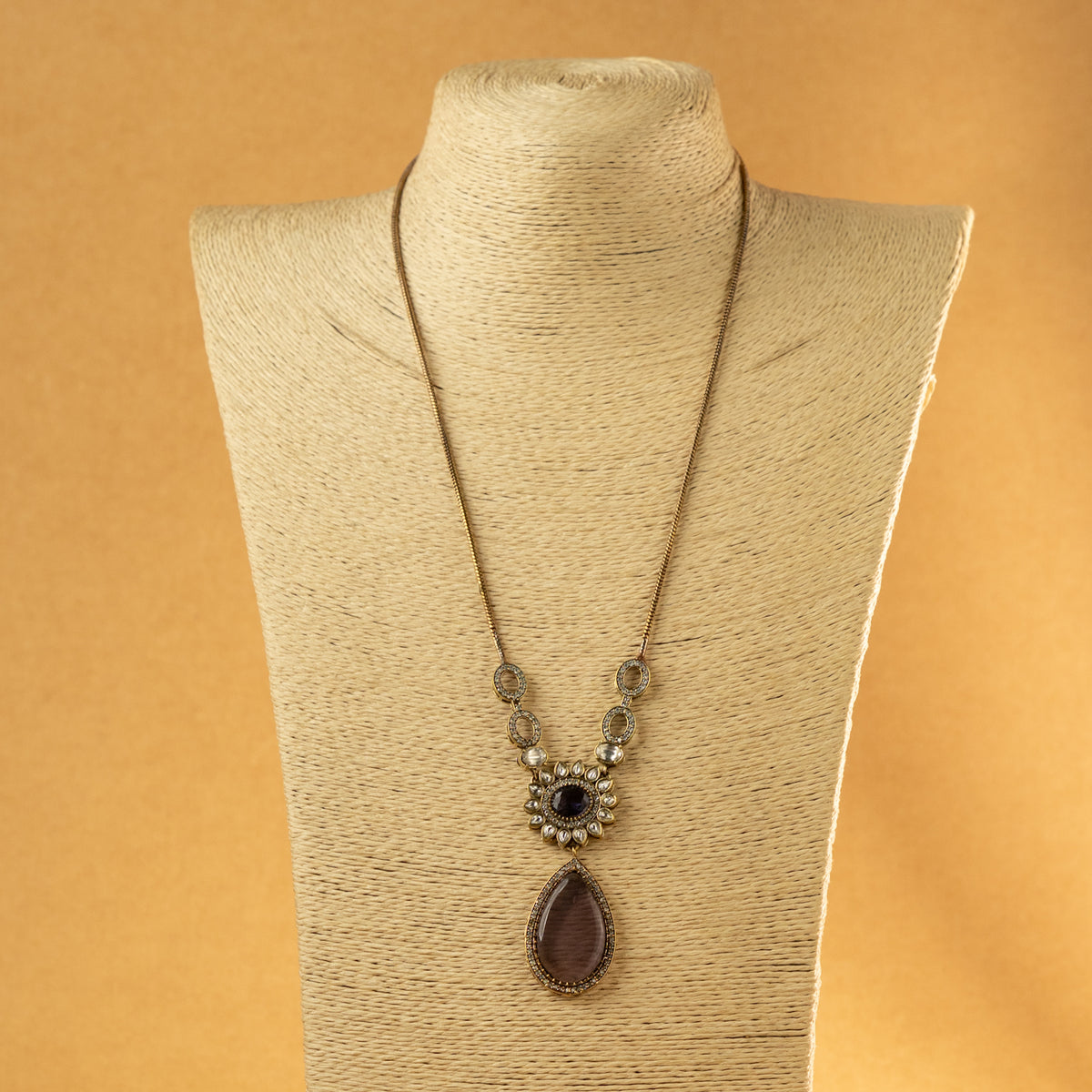 MITTARA SEMI HANDMADE MONALISA STONES NECKPIECE/NECKLACE EARRINGS NL317