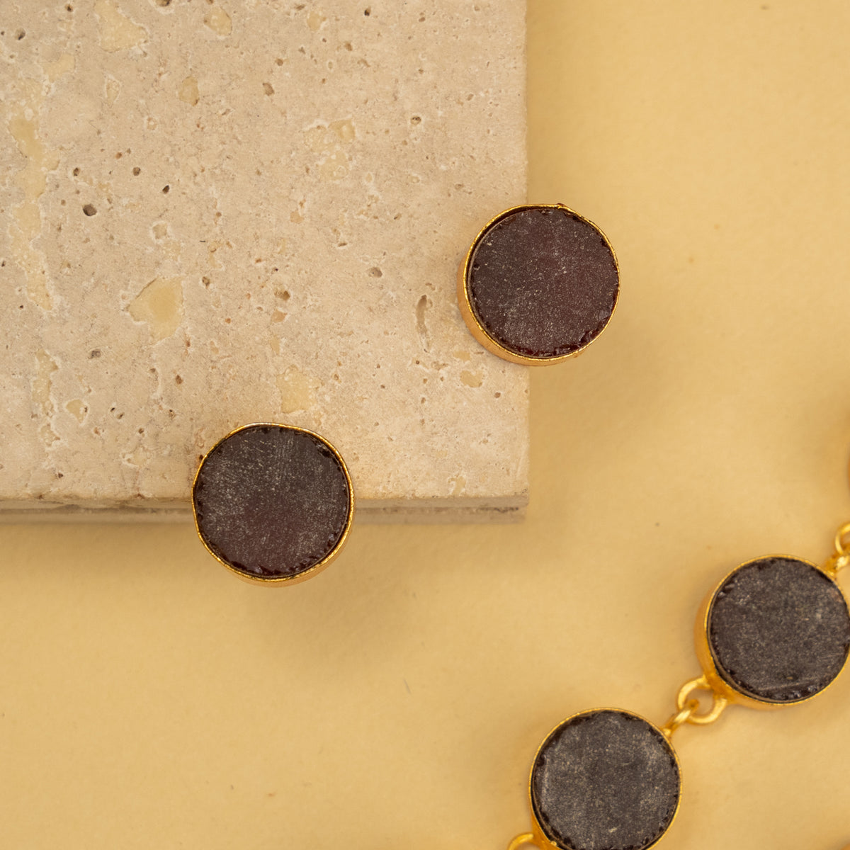 AILANY BIJOUX RAW STONE GOLD TONED 3 LAYERED HANDMADE CHOKER WITH EARRINGS CH428