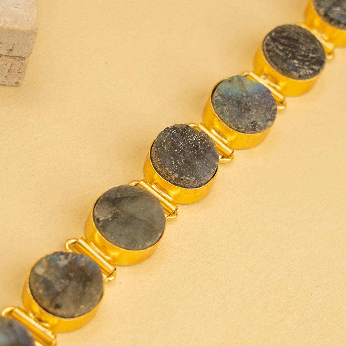 AZARI BIJOUX RAW STONE GOLD TONED HANDMADE CHOKER WITH EARRINGS CH427