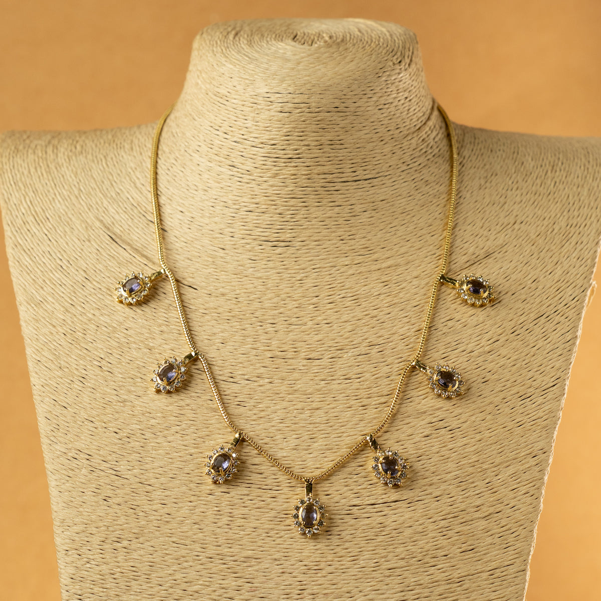 MEGNA SEMI HANDMADE MONALISA AND AD STONES STONES NECKPIECE/NECKLACE EARRINGS NL319