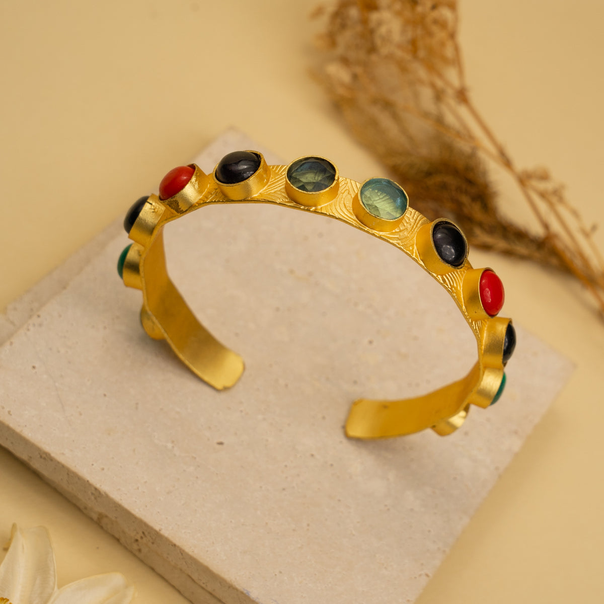 NIRALYA UNFORMED PREMIUM HAND HAMMERED AND HANDMADE STONE BANGLE CUFF BR13