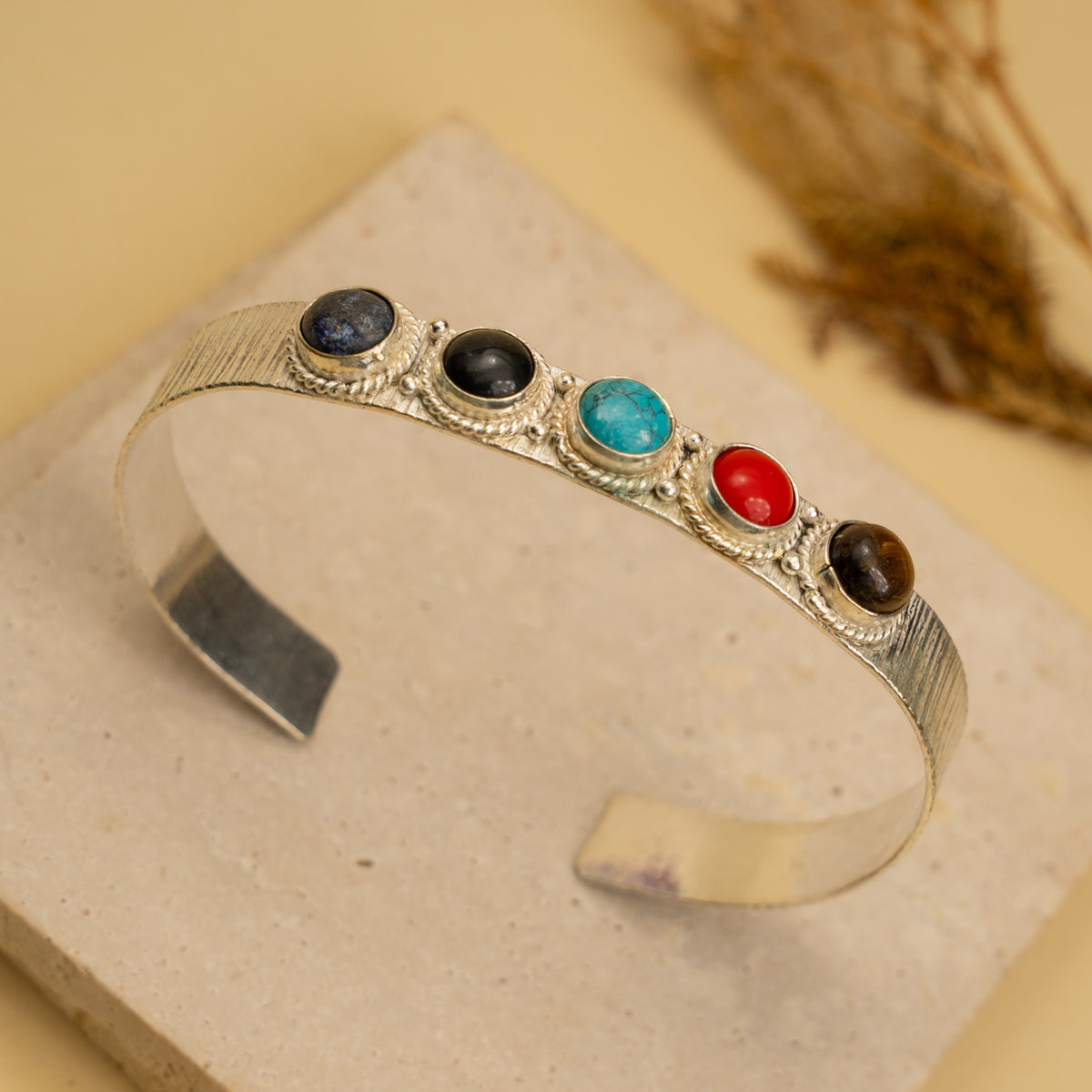 NIRALYA UNFORMED PREMIUM HAND HAMMERED AND HANDMADE STONE BANGLE CUFF BR11