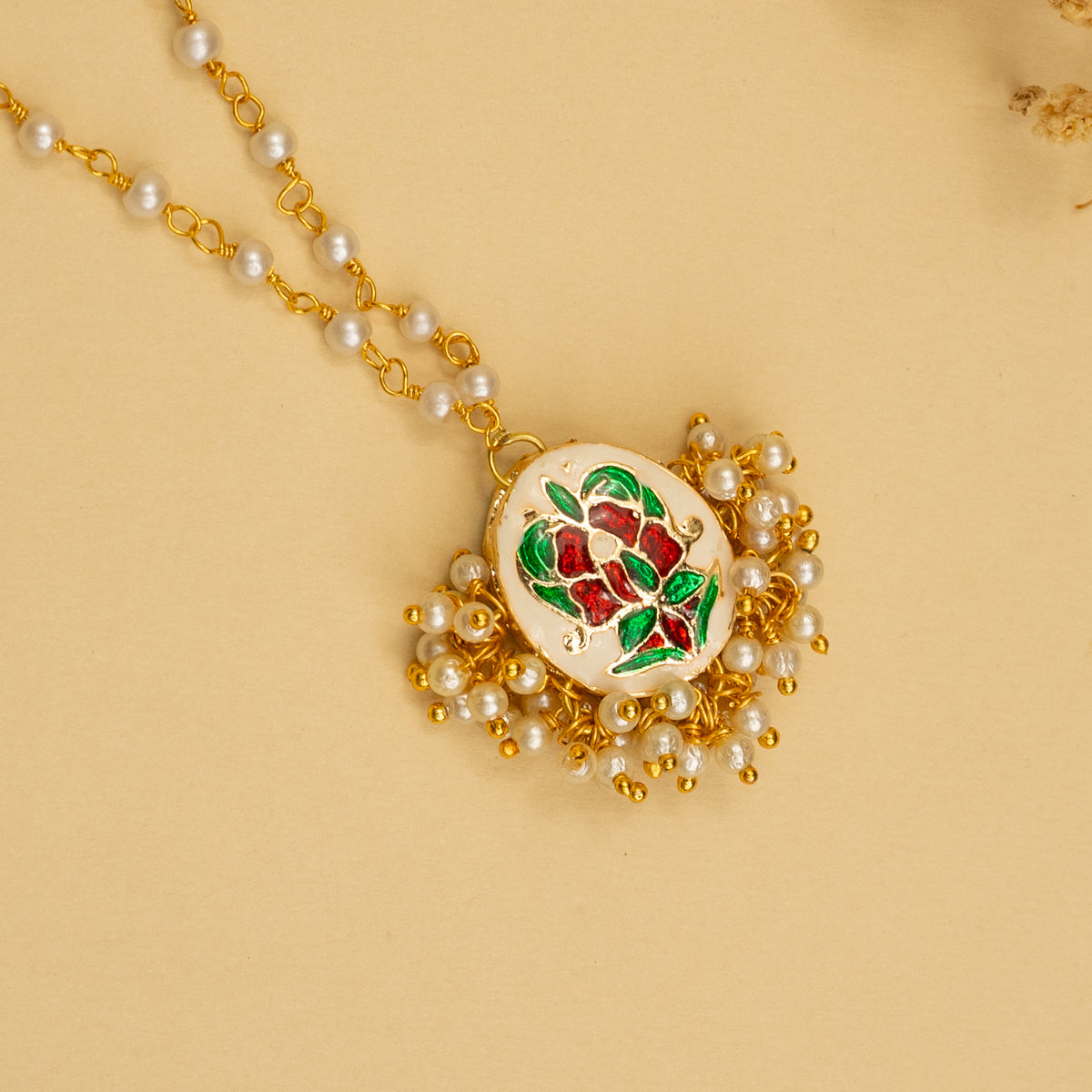 LISA HANDMADE KUNDAN POLKI AND MULTINMATERIAL CHAIN WITH PENDANT NECKLACE CH138
