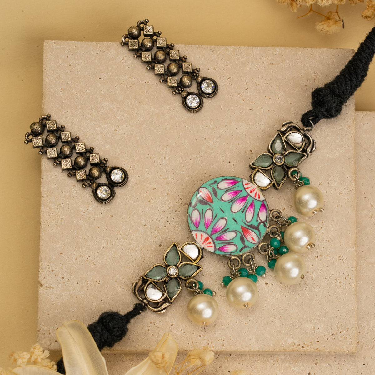 XANTHIA RAW AND RUSTIC SILVER LOOK ALIKE SEMI HANDMADE CHOKER WITH EARRINGS CH330