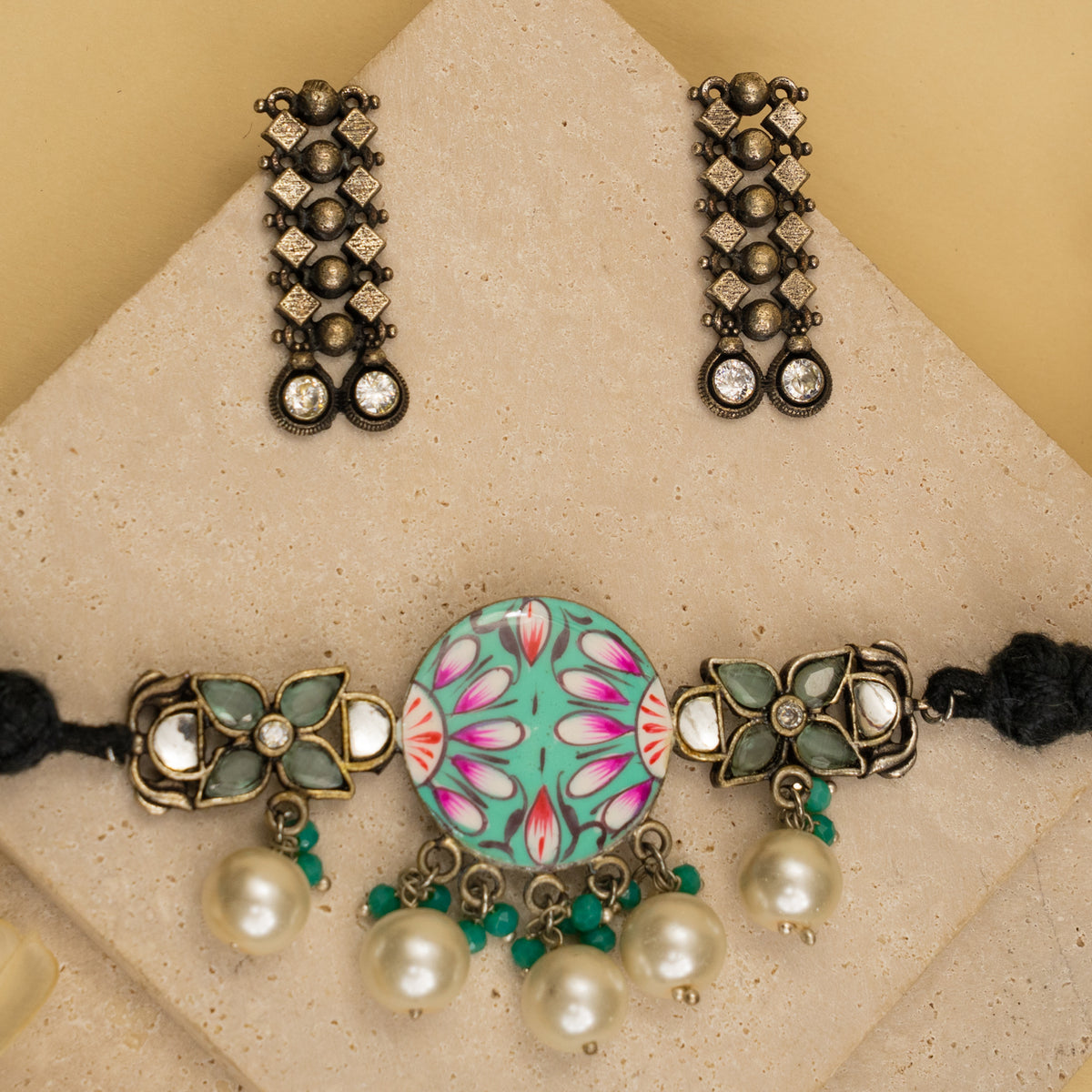 XANTHIA RAW AND RUSTIC SILVER LOOK ALIKE SEMI HANDMADE CHOKER WITH EARRINGS CH330