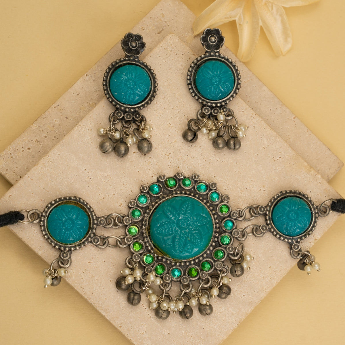 OLIVE RAW AND RUSTIC BLACK POLISH CHOKER WITH EARRINGS CH474