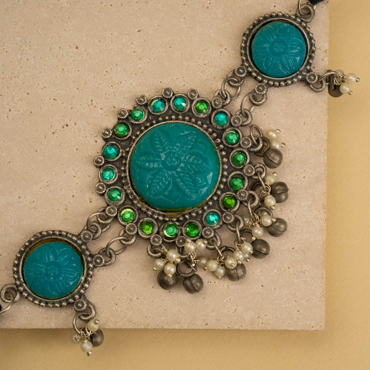 OLIVE RAW AND RUSTIC BLACK POLISH CHOKER WITH EARRINGS CH474