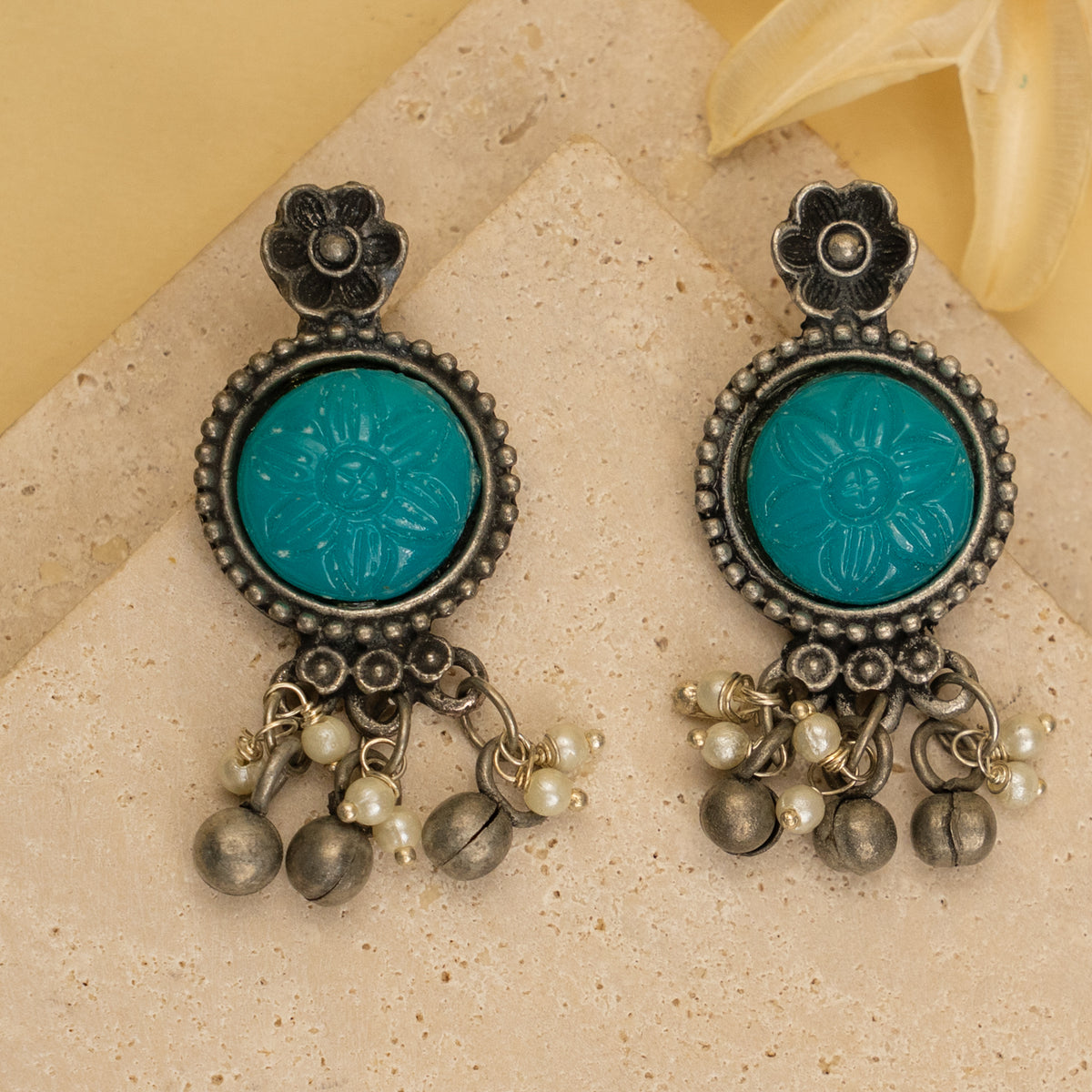 OLIVE RAW AND RUSTIC BLACK POLISH CHOKER WITH EARRINGS CH474