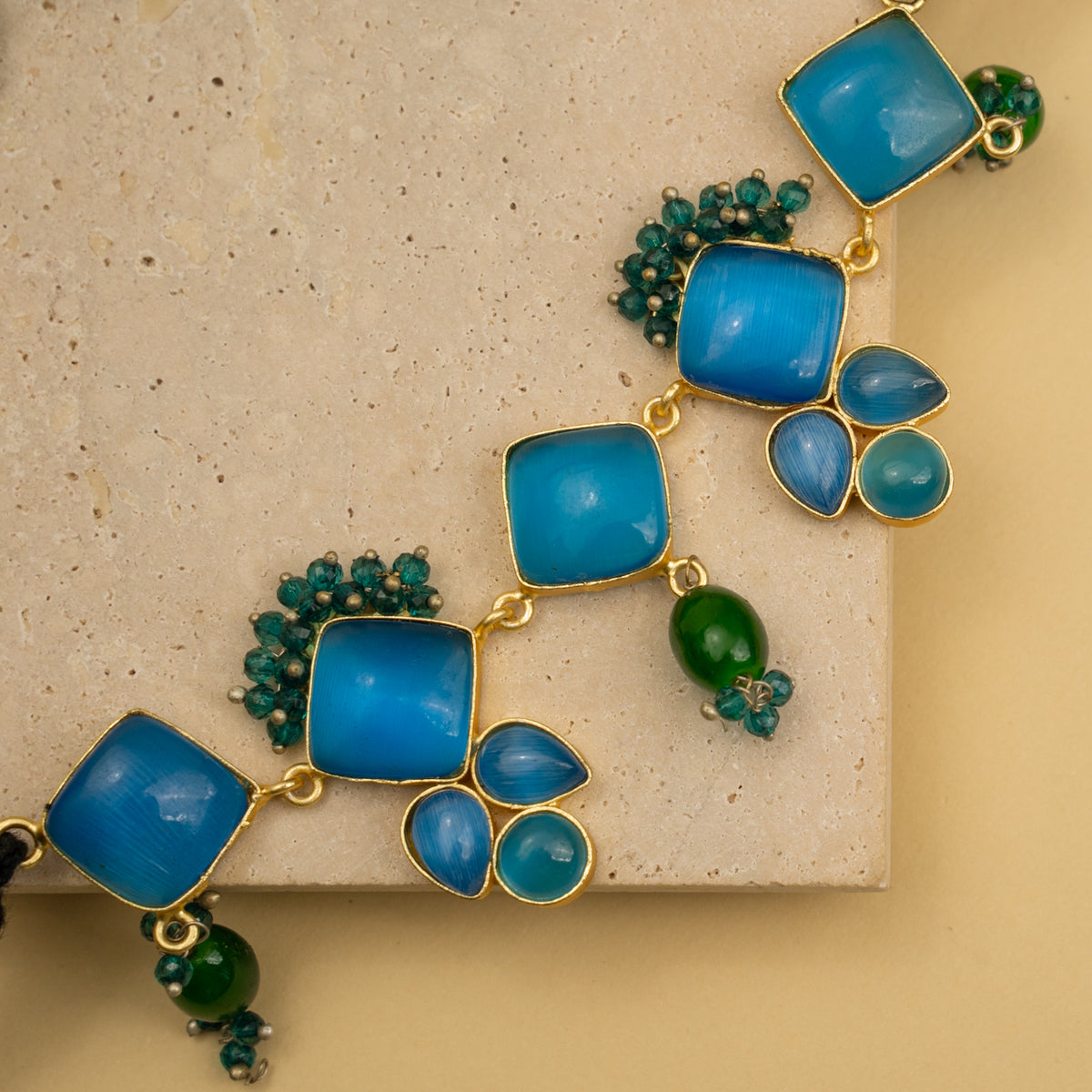 WILLOW BIJOUX HANDMADE MONALISA MINIMALIST CHOKER WITH EARRINGS CH49