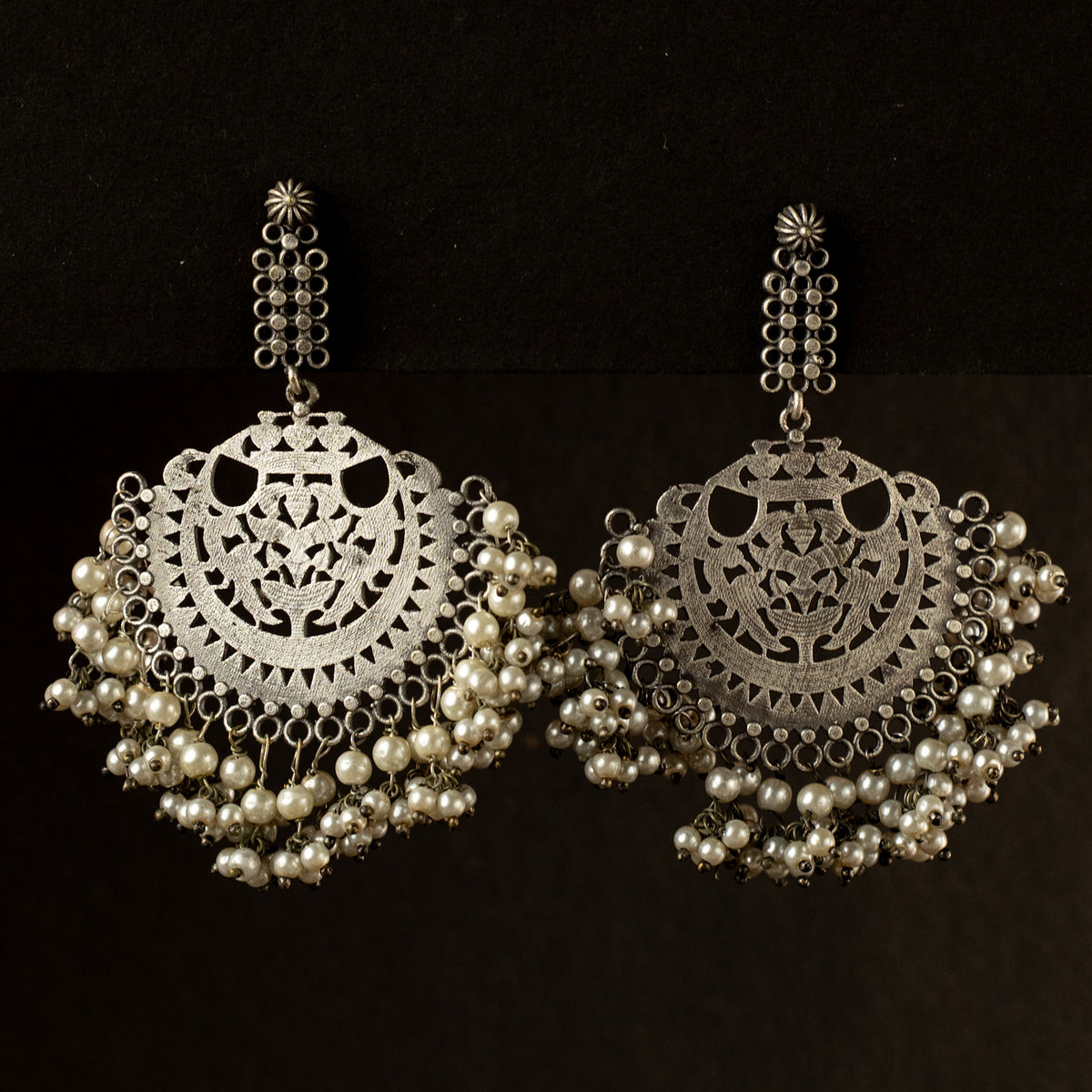 GRANY ANTIC DANGLER EARRING WITH EAR CHAIN ER423