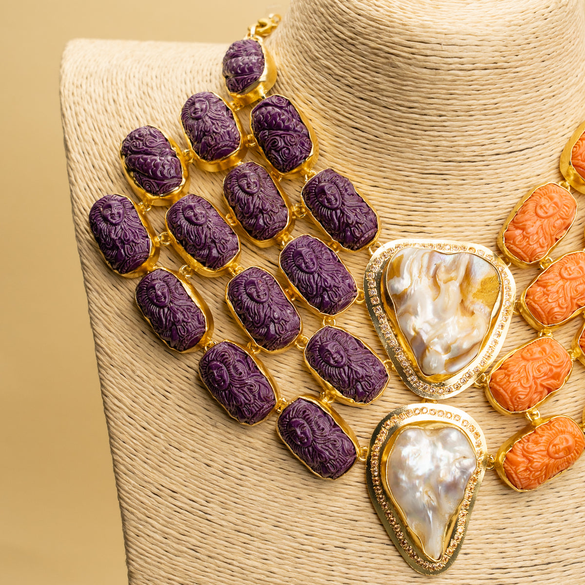 VIVIAN HANDCARVED CORAL MOP ZIRCON PREMIUM EXCLUSIVE HANDMADE STATEMENT CHOKER/NECKPIECE CH310