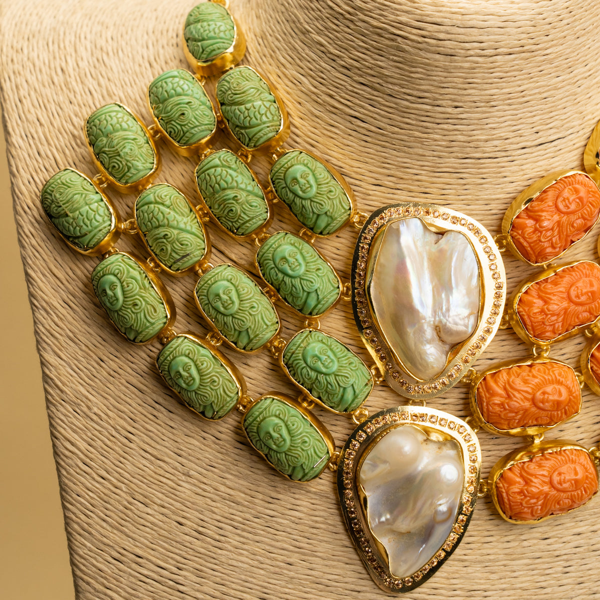 VIVIAN HANDCARVED CORAL MOP ZIRCON PREMIUM EXCLUSIVE HANDMADE STATEMENT CHOKER/NECKPIECE CH310