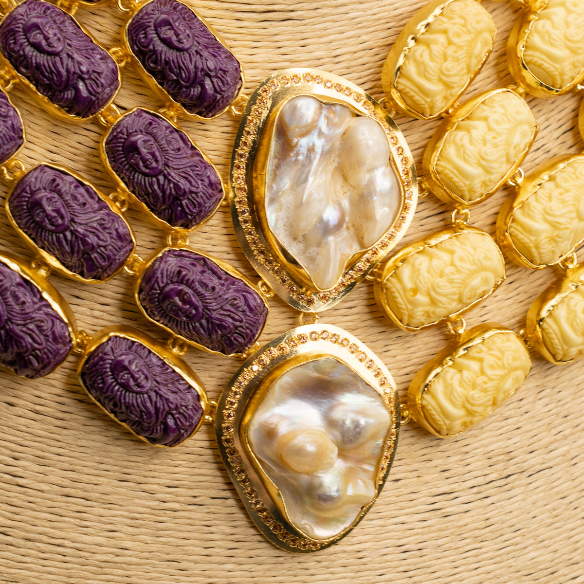 VIVIAN HANDCARVED CORAL MOP ZIRCON PREMIUM EXCLUSIVE HANDMADE STATEMENT CHOKER/NECKPIECE CH310