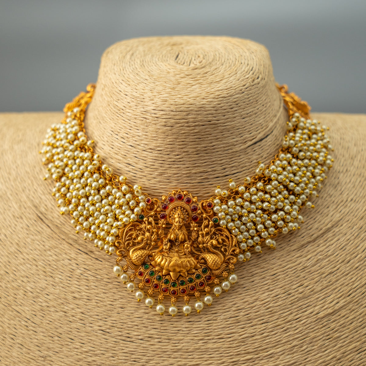 VARUNA GOLD TONED TEMPLE THREAD CHOKER CH325