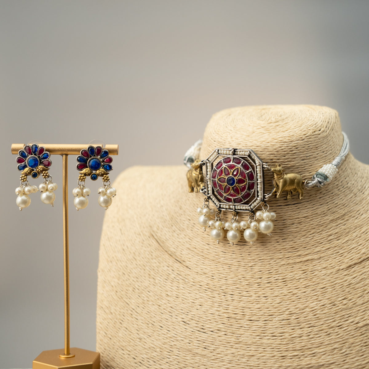 NANDHI BIJOUX PREMIUM AND EXCLUSIVE SEMI HANDMADE CHOKER WITH EARRINGS CH135