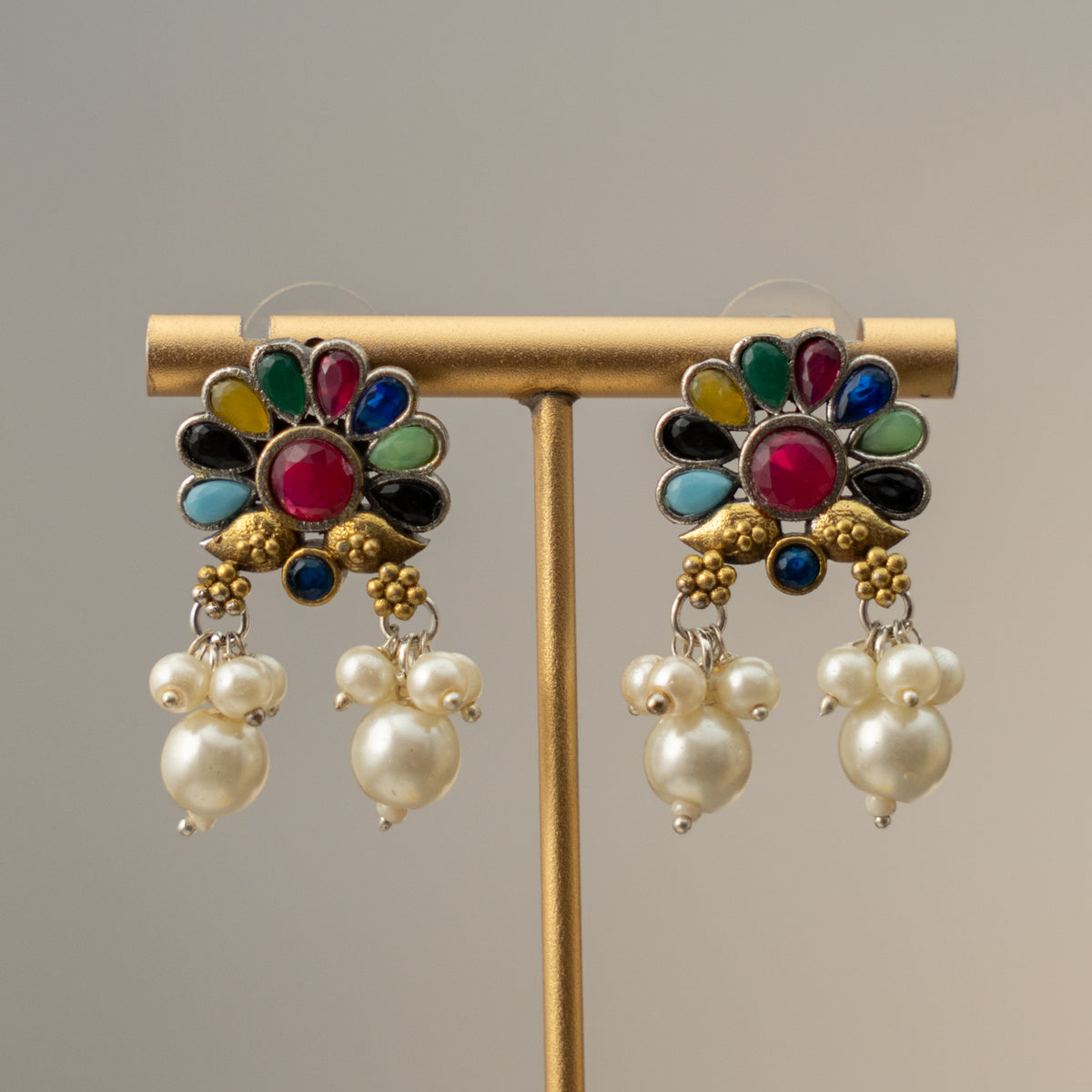 NANDHI BIJOUX PREMIUM AND EXCLUSIVE SEMI HANDMADE CHOKER WITH EARRINGS CH135