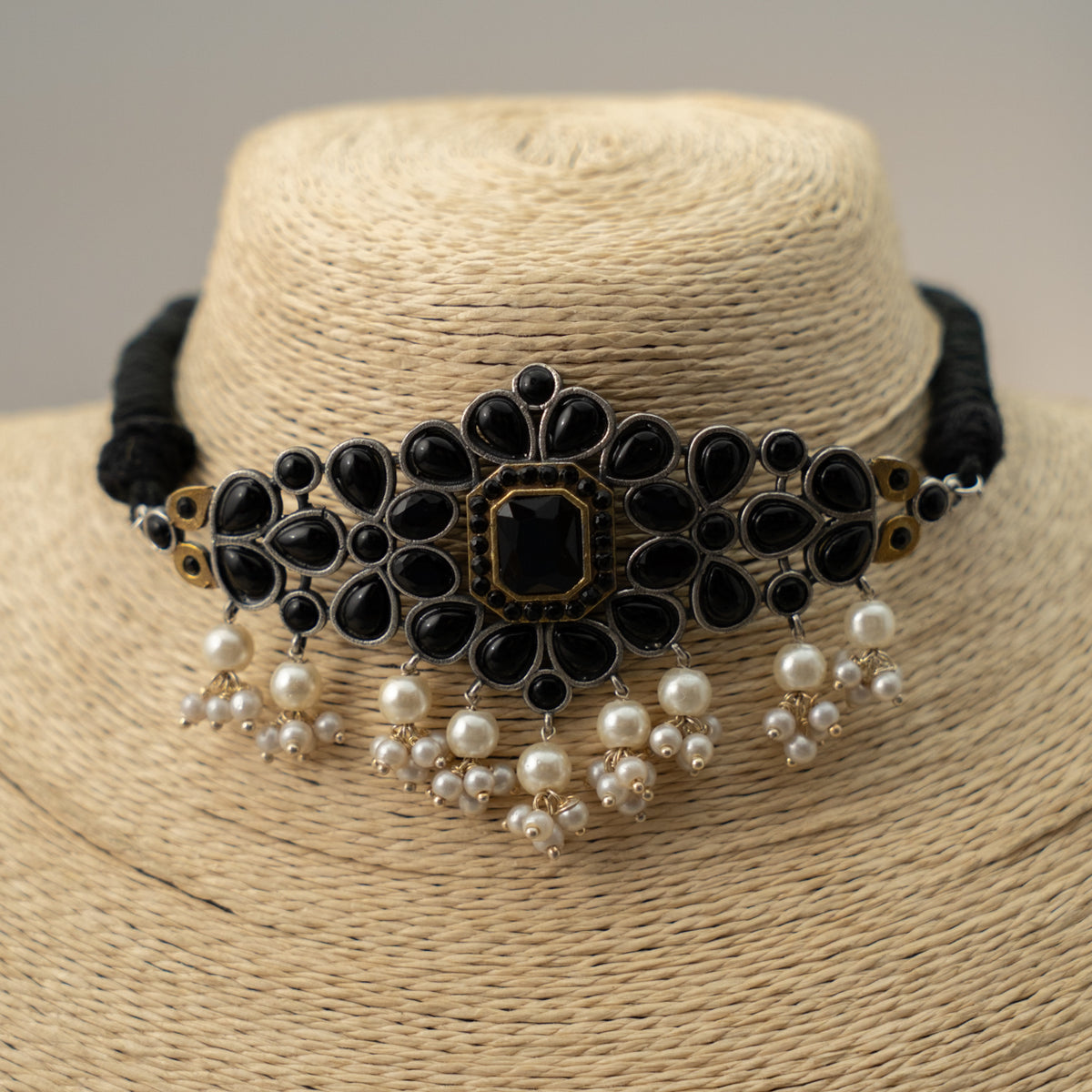 SHYLA BIJOUX PREMIUM AND EXCLUSIVE RUSTIC FINISH CHOKER WITH EARRINGS CH134