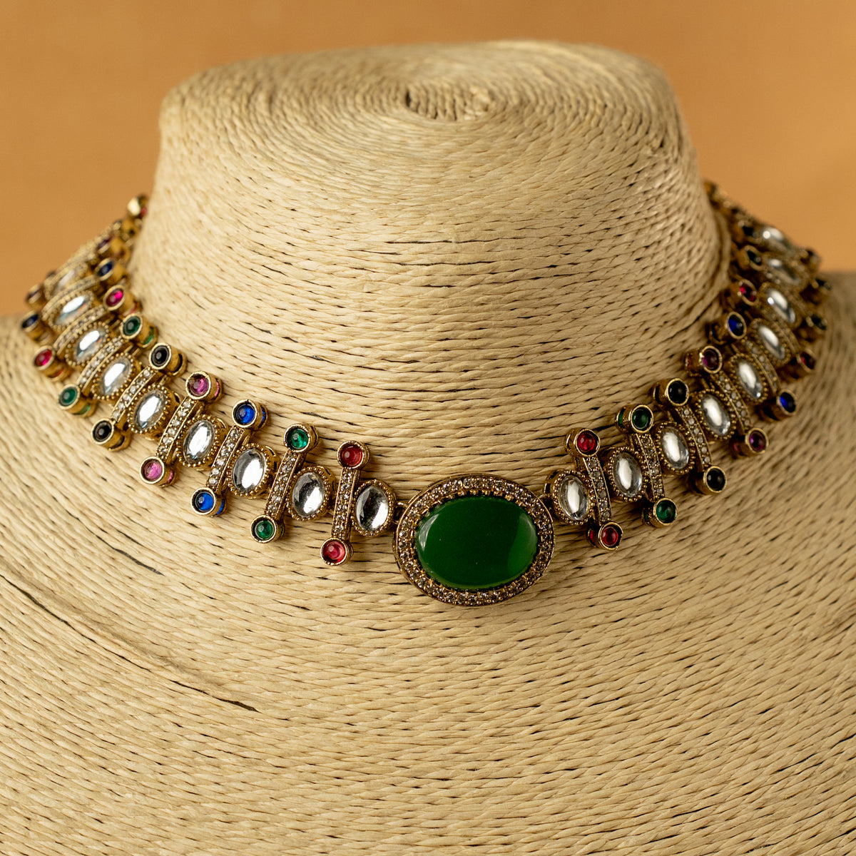 ZOHRA SEMI HANDMADE MONALISA STONE NECKPIECE/NECKLACE EARRINGS NL325