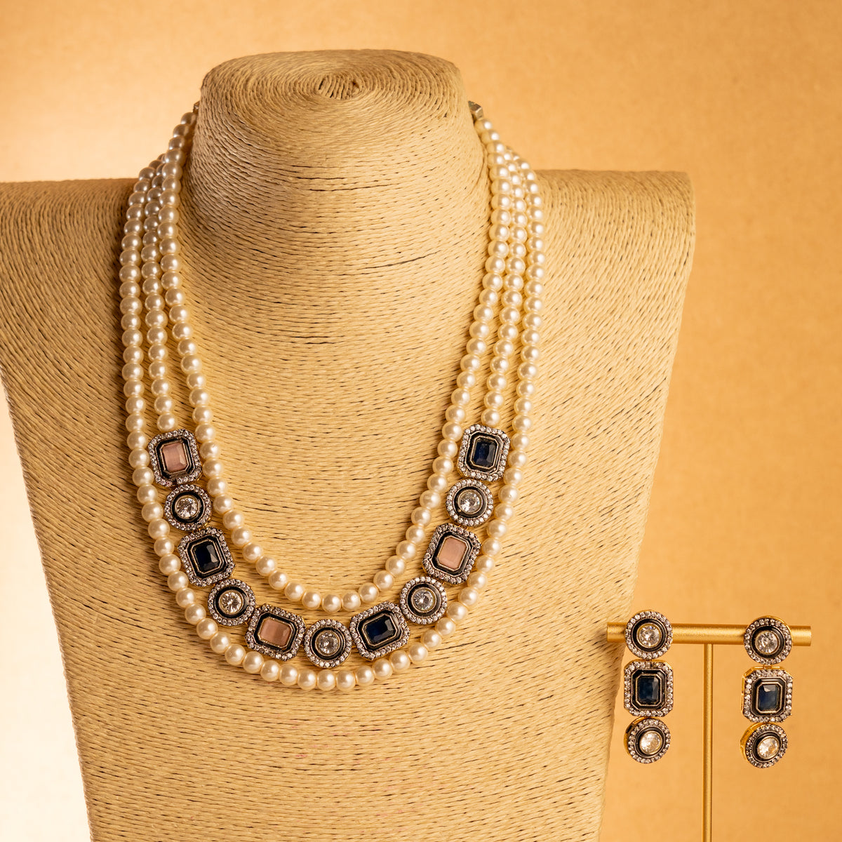PRITHAM SPLENDOUR CLASSIC LAYERED VICTORIAN HANDMADE NECKLACE NL37