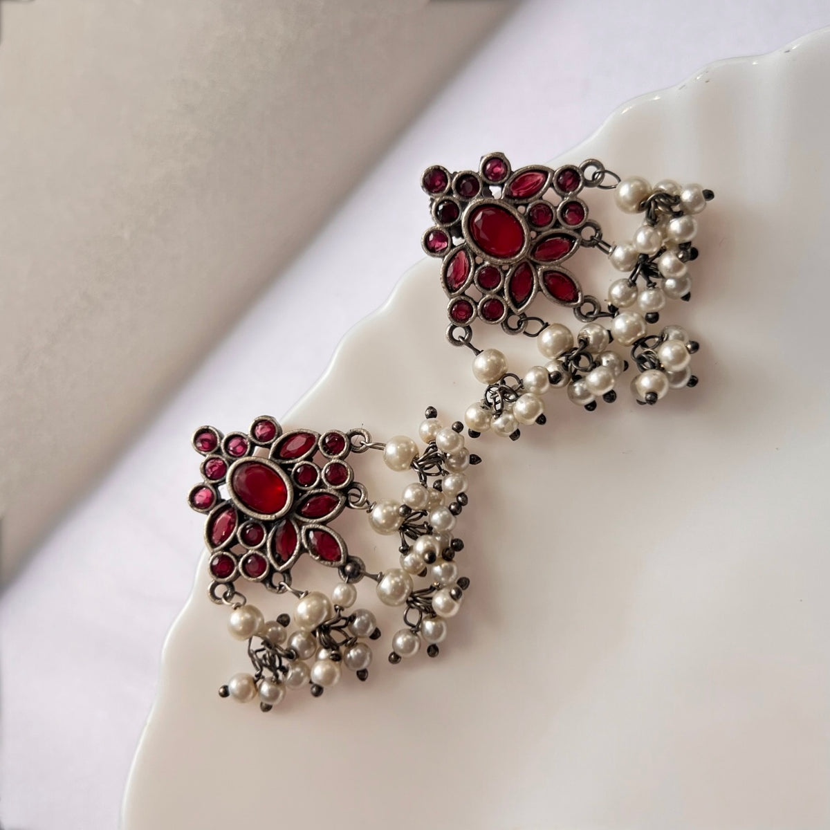 SHARMI SILVER LOOK ALIKE RAW AND RUSTIC SEMI HANDMADE STATEMENT CHOKER  WITH EARRINGS CH98