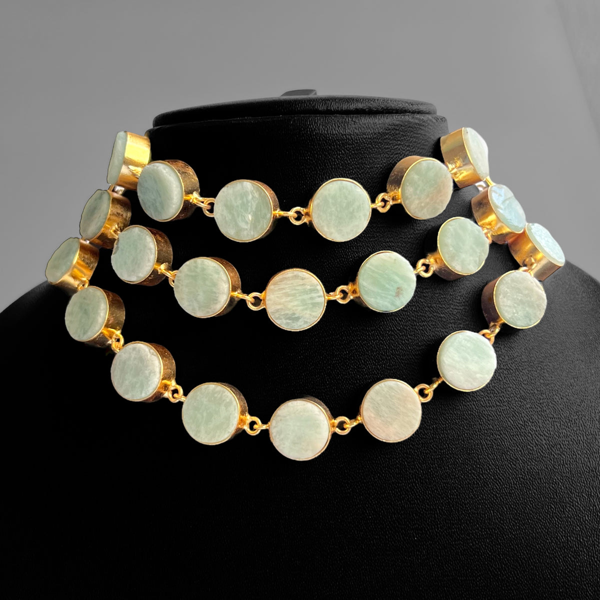 AILANY BIJOUX RAW STONE GOLD TONED 3 LAYERED HANDMADE CHOKER WITH EARRINGS CH428