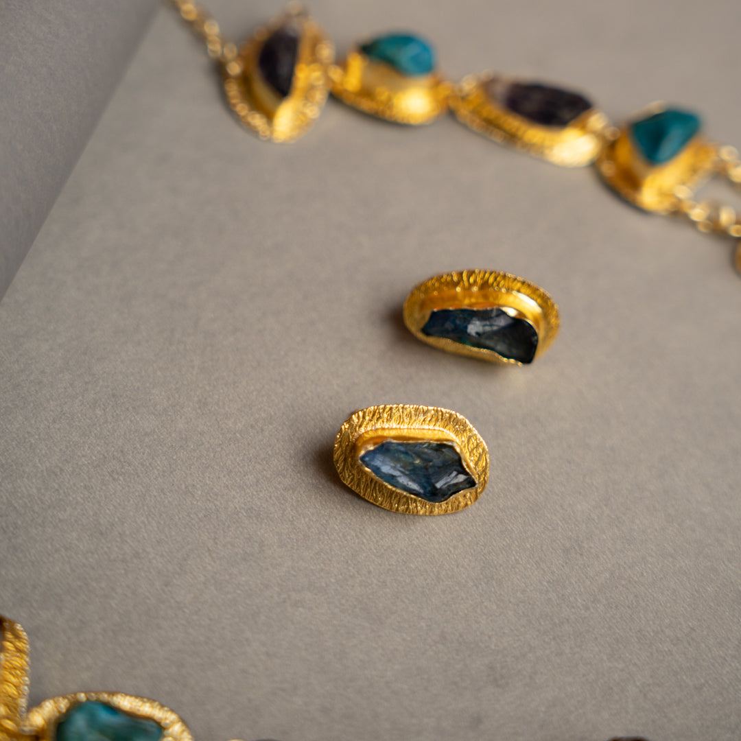 THAMIZHACHI BIJOUX EXCLUSIVE AND PREMIUM RAW STONES AND MOP HANDMADE GOLD TONED NECKPIECE/NECKLACE, BRACELET CUFF, RING WITH EARRING SET NL145