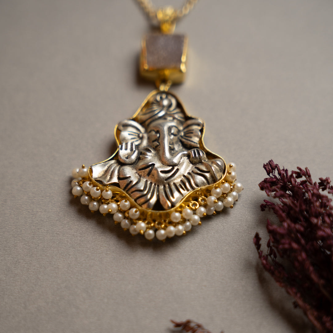 ROMANA PREMIUM 18K PLATED RAW STONE WITH BRASS HANDMADE ANTIQUE NECKPIECE/NECKLACE NL257