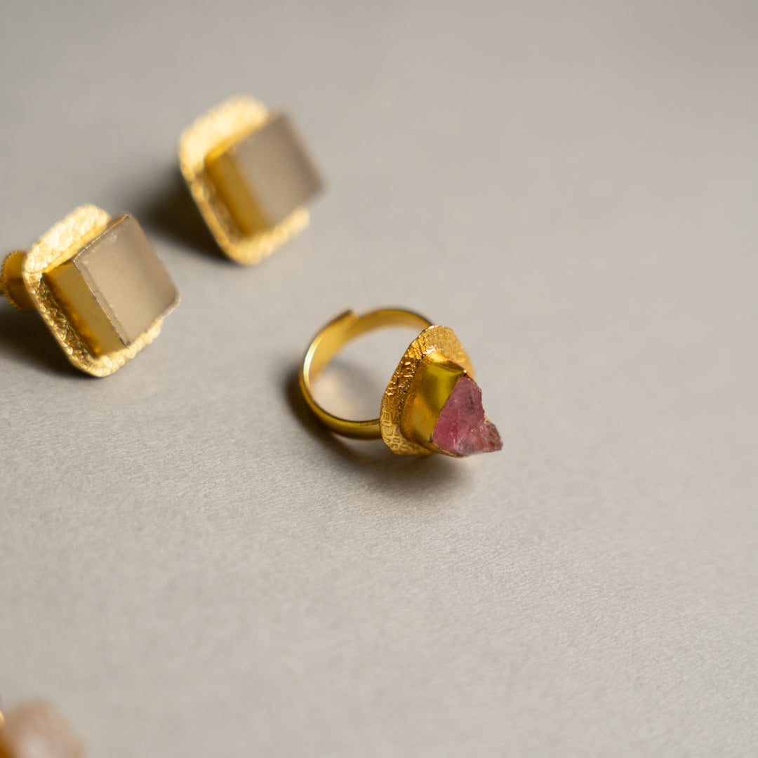 PETITE THAMIZHACHI BIJOUX EXCLUSIVE AND PREMIUM RAW STONES AND MOP HANDMADE GOLD TONED NECKPIECE/NECKLACE, BRACELET CUFF, RING WITH EARRING SET NL146