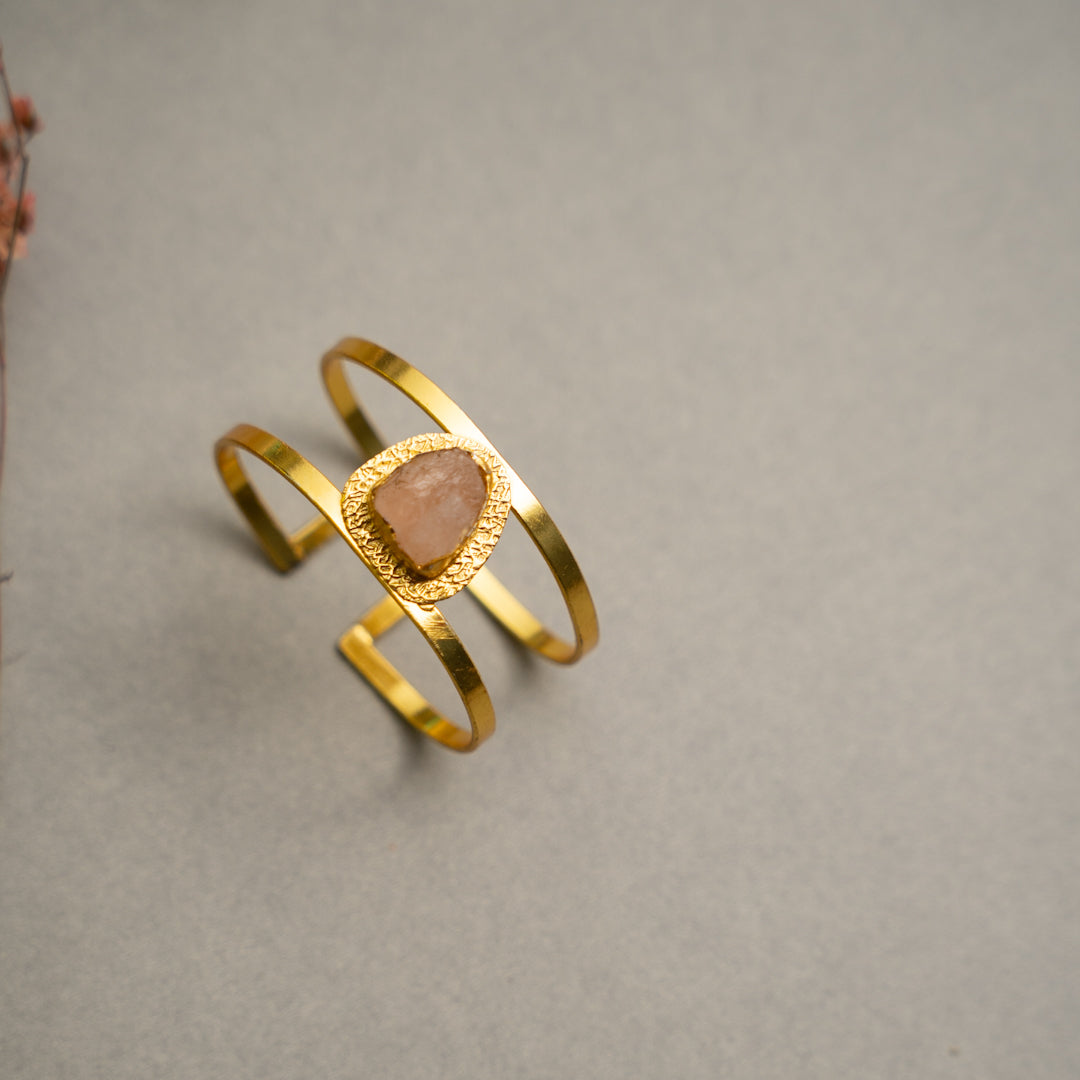 PETITE THAMIZHACHI BIJOUX EXCLUSIVE AND PREMIUM RAW STONES AND MOP HANDMADE GOLD TONED NECKPIECE/NECKLACE, BRACELET CUFF, RING WITH EARRING SET NL146