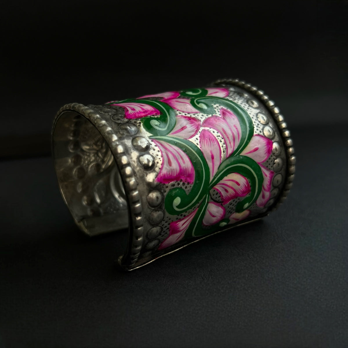 VISHAKA HAND HAMMERED AND HANDMADE HAND PAINTED ANTIQUE TONED CLASSIC HAND CUFF BR42