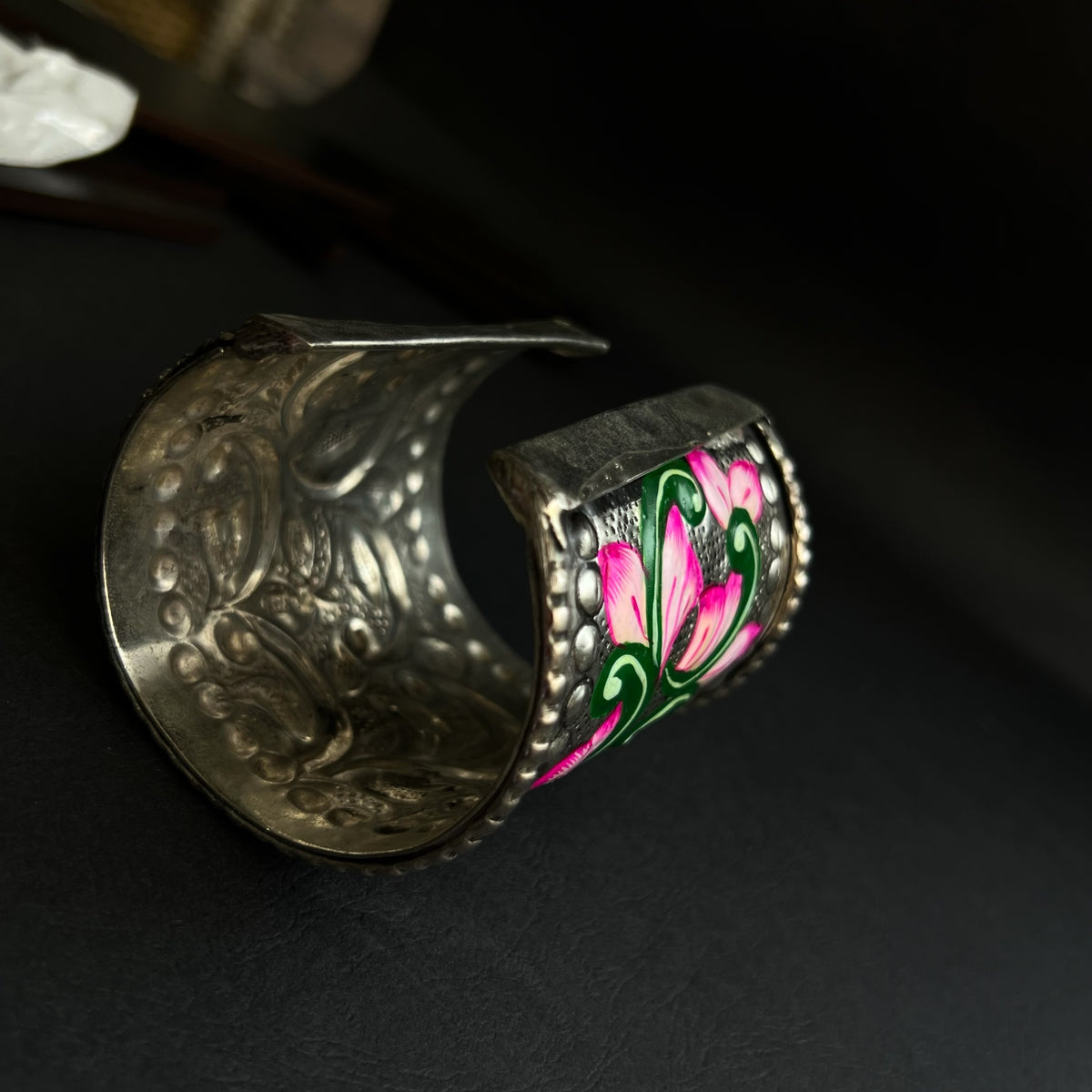 VISHAKA HAND HAMMERED AND HANDMADE HAND PAINTED ANTIQUE TONED CLASSIC HAND CUFF BR42