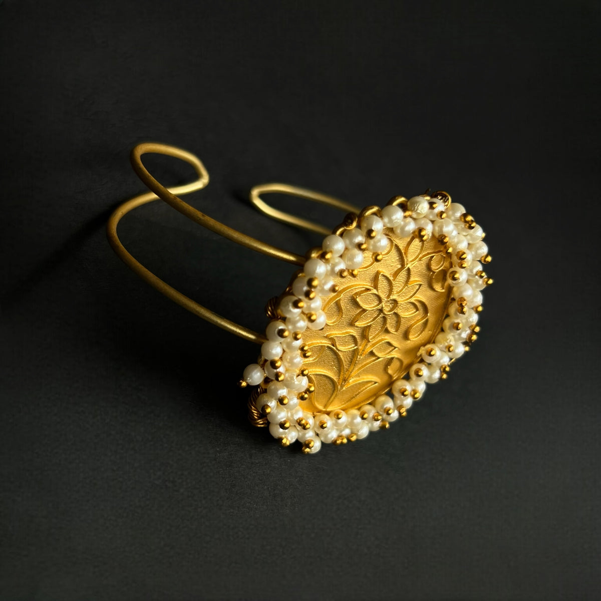 RIMME HAND HAMMERED AND HANDMADE HANDMADE GOLD TONED CLASSIC BRACELETS BR18