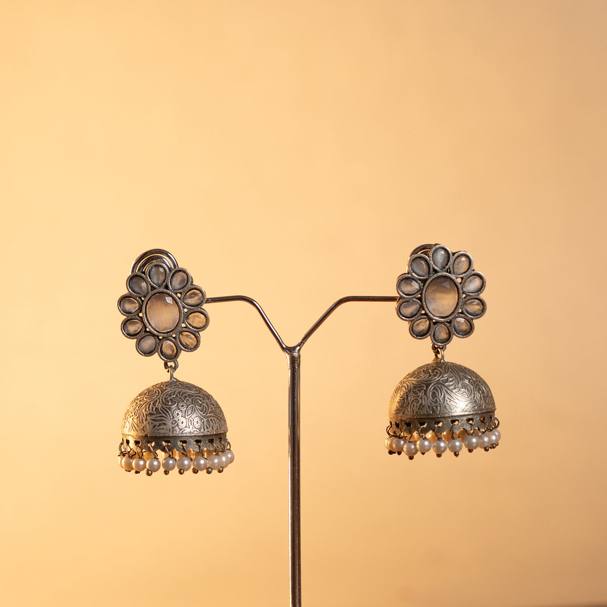 LUCIA FAUX SILVER SEMI HANDMADE ANTIQUE NECKPIECE/NECKLACE WITH EARRING NL286