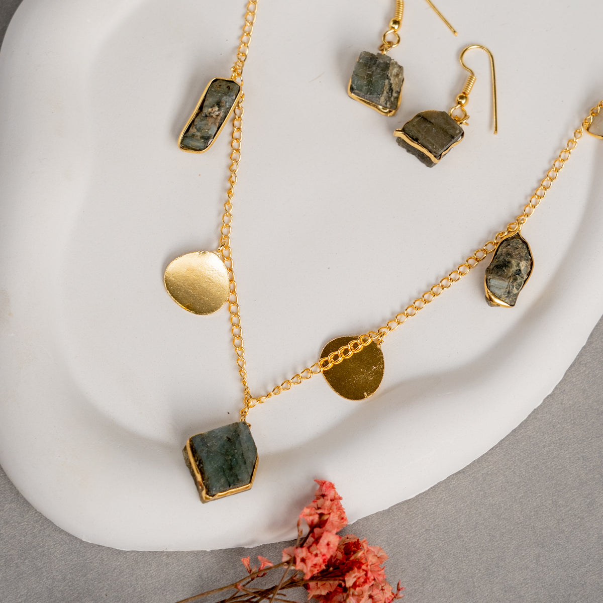 ZOEY GOLD TONED HANDMADE HAND HAMMERED NECKLAC EARRINGS BANGLE CUFF AND RING OF13