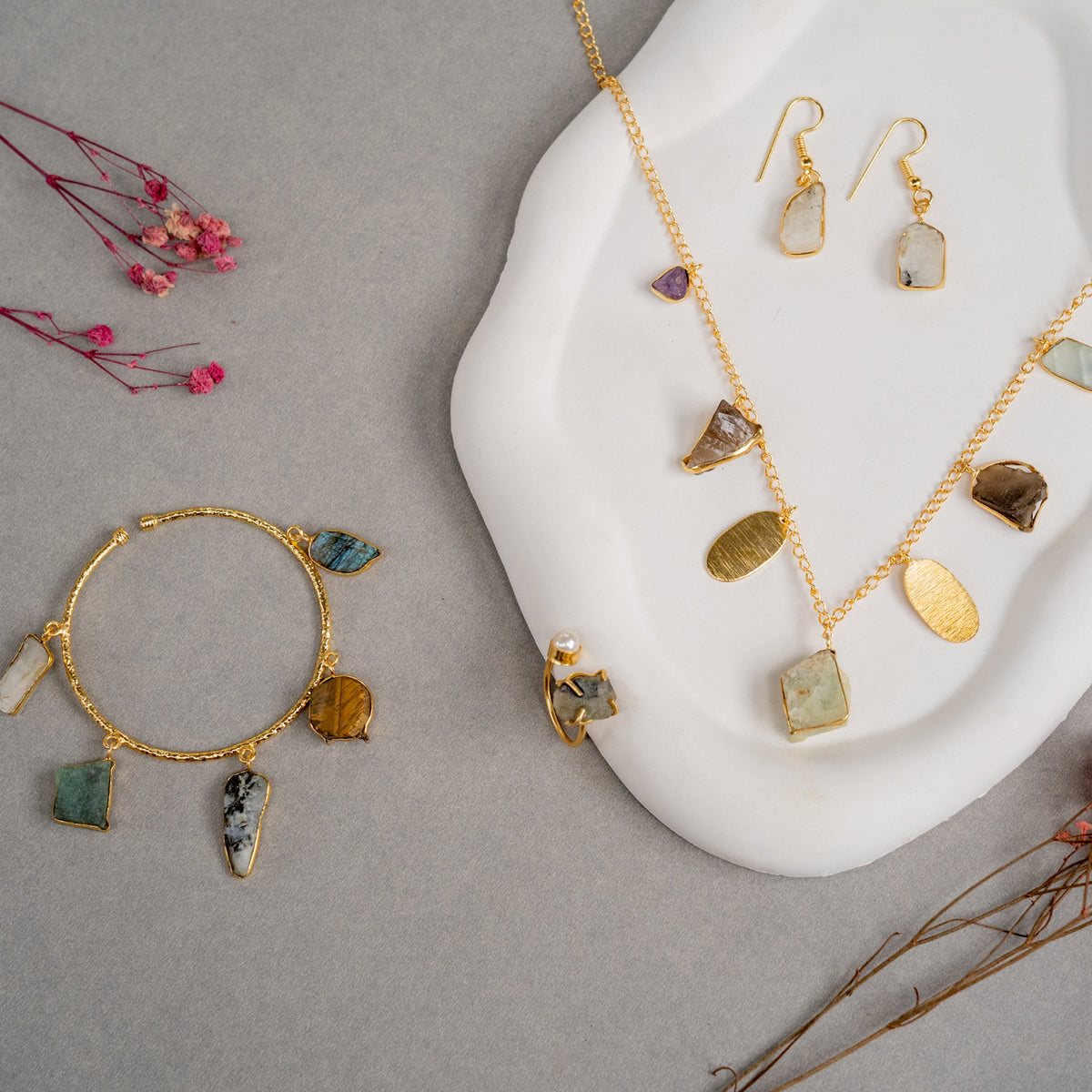 ZOEY GOLD TONED HANDMADE HAND HAMMERED NECKLAC EARRINGS BANGLE CUFF AND RING OF13