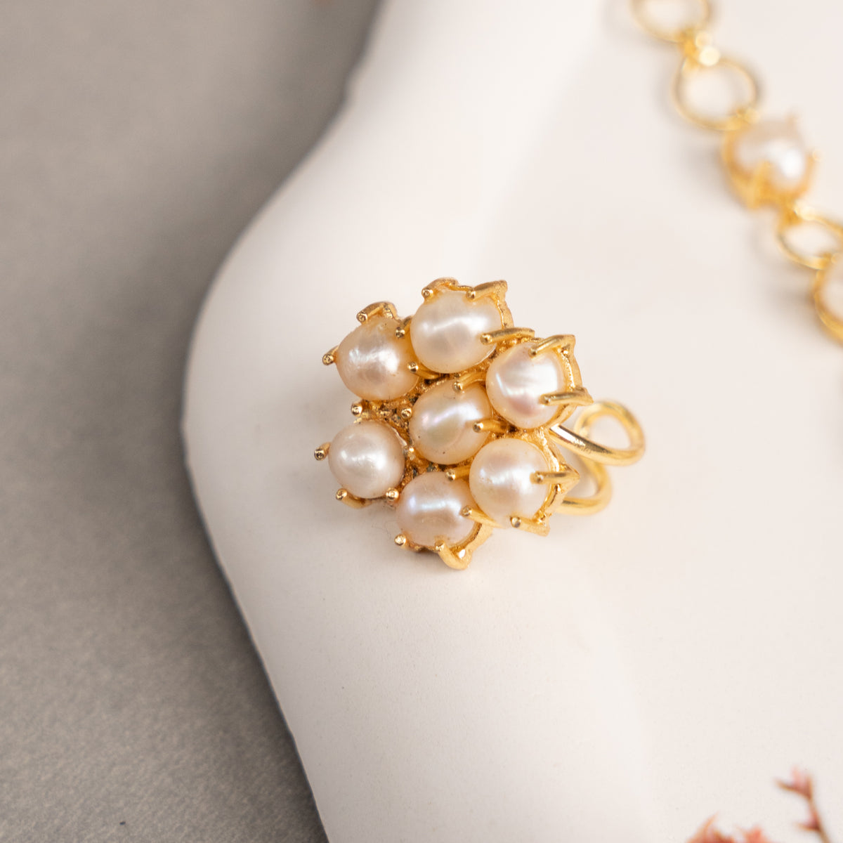 LUCY HANDMADE GOLD TONED FRESH WATER PEARLS HAND HAMMERED NECKLAC EARRINGS WITH RING OF10