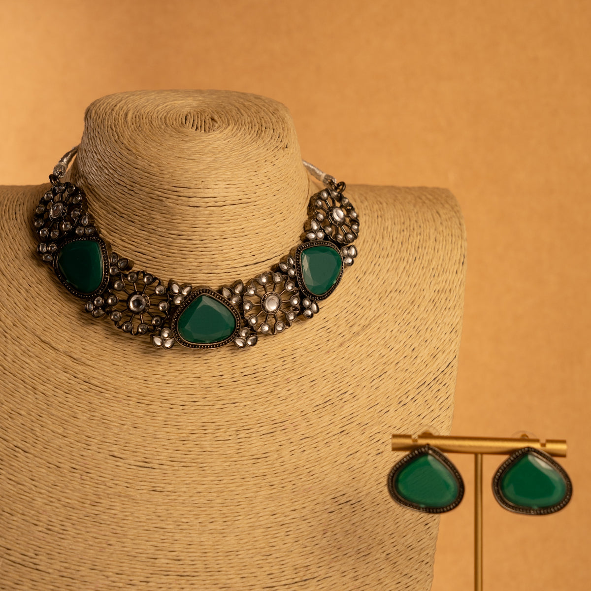 SARAH FAUX KUNDAN SEMI HANDMADE NECKLACE WITH EARRING AND TIKKA NL235