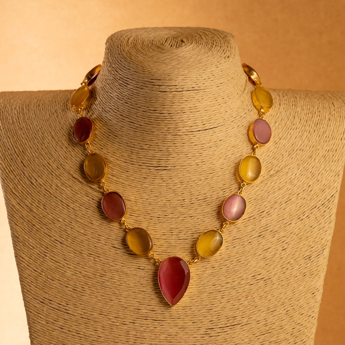 MOLE HANDMADE BIJOUX PREMIUM AND BIJOUX EXCLUSIVE MONALISA NECKLACE/ NECKPIECE NL32