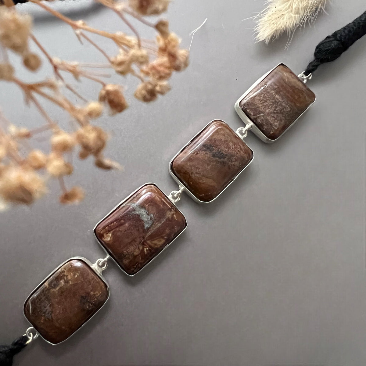 VIVIAN BIJOUX PREMIUM AND EXCLUSIVE NATURAL STONE HANDMADE CHOKER CH372