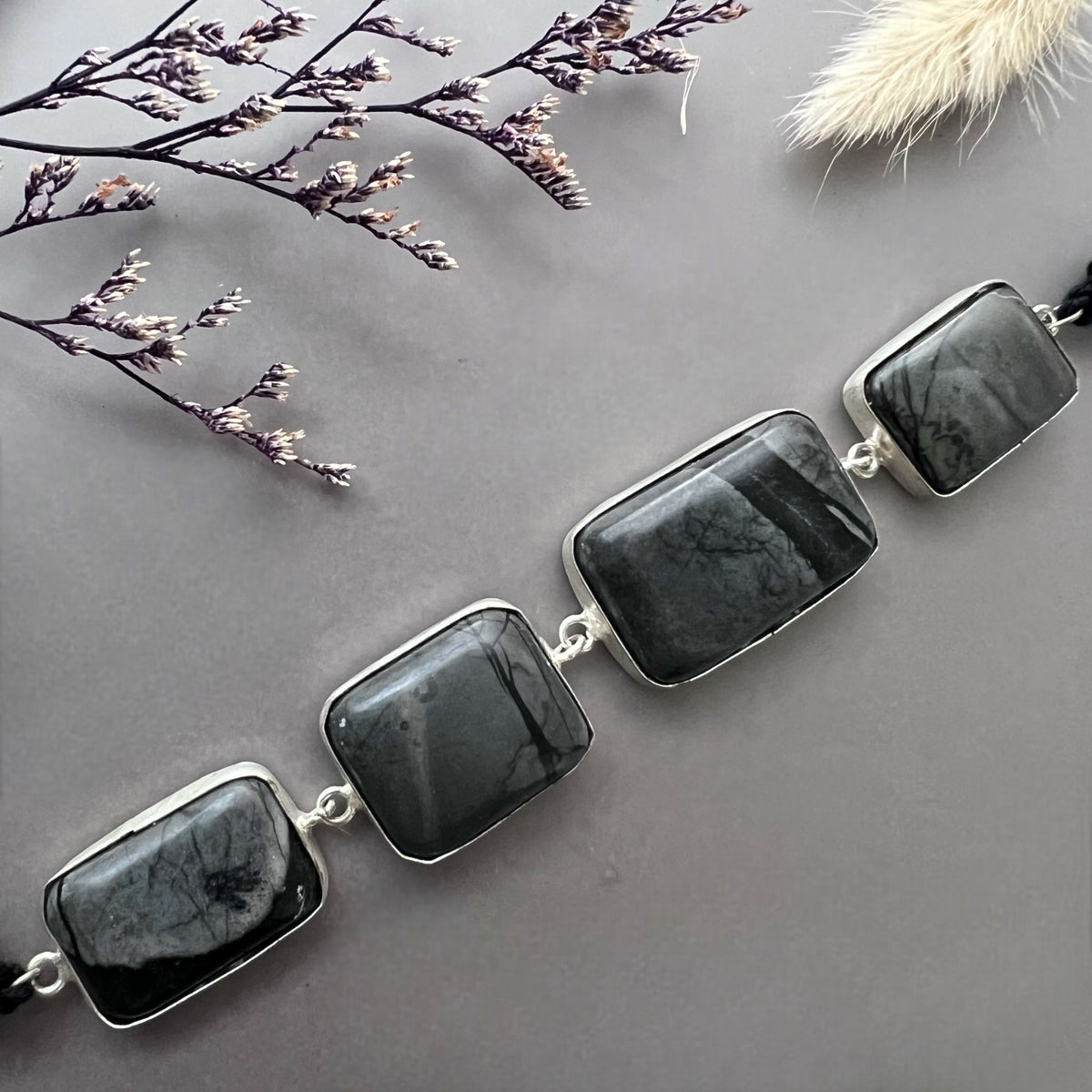 MAYA BIJOUX PREMIUM AND EXCLUSIVE NATURAL STONE HANDMADE CHOKER  CH366