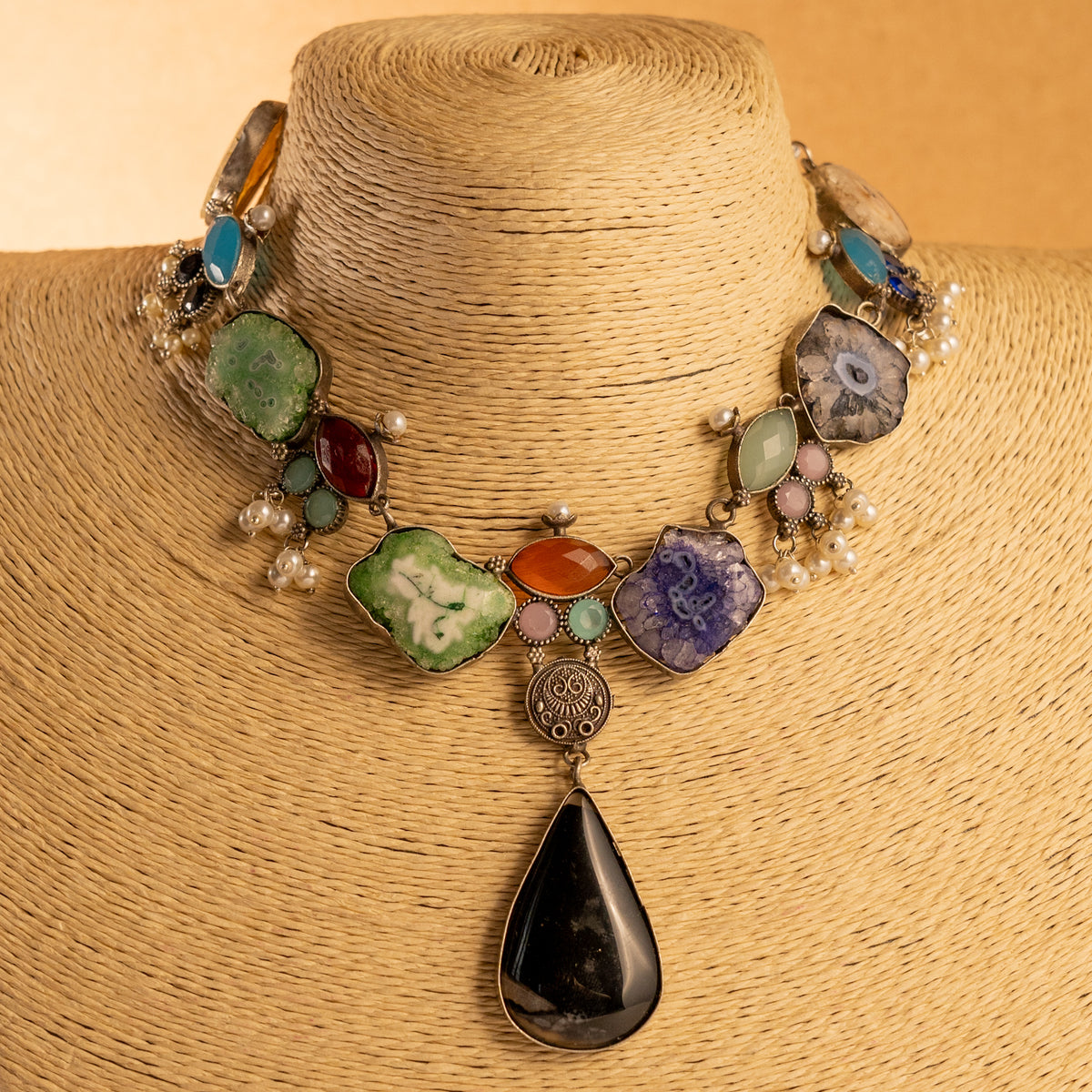 BRITA NATUAL STONES PREMIUM FAUX SILVER HANDMADE ANTIQUE NECKLACE/NECKPIECE NL20